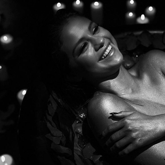 Her laugh always brightens the room. #revivaltour #countdown
