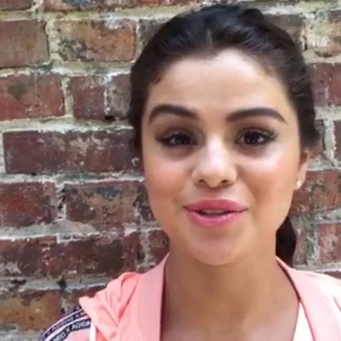 _adidasneolabel_-_1_hour_left_to_get_your_questions_in_for_the_exclusive_adidas_NEO_Google_Hangout_w__selenagomez21_Tune_in_httpa_did_asneoselenahangout_mp40045.jpg