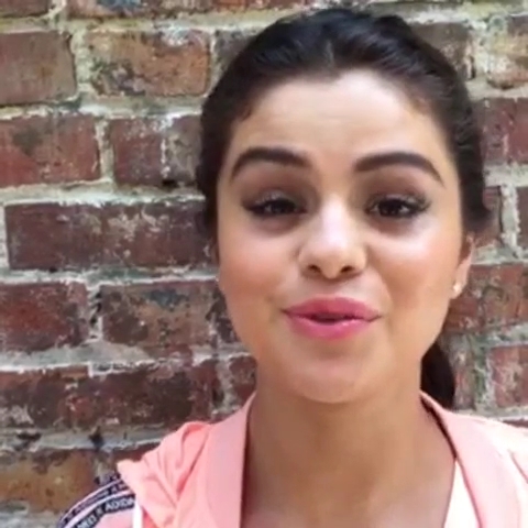 _adidasneolabel_-_1_hour_left_to_get_your_questions_in_for_the_exclusive_adidas_NEO_Google_Hangout_w__selenagomez21_Tune_in_httpa_did_asneoselenahangout_mp40049.jpg