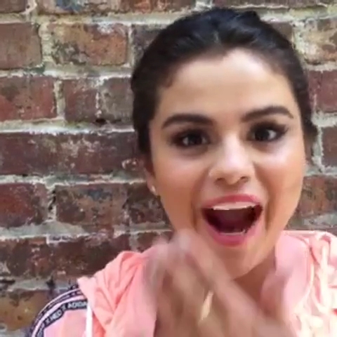 _adidasneolabel_-_1_hour_left_to_get_your_questions_in_for_the_exclusive_adidas_NEO_Google_Hangout_w__selenagomez21_Tune_in_httpa_did_asneoselenahangout_mp40132.jpg