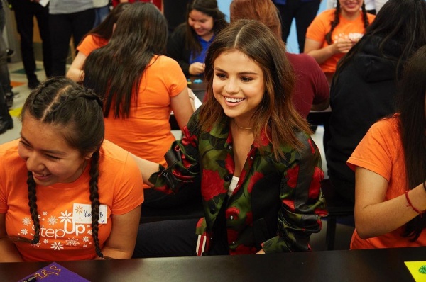 “You all can be more. Never give up on your dreams” Read about mentoring moments with #SelenaGomez on our blog at www.suwn.org #IStepUp #CoachxStepUp

