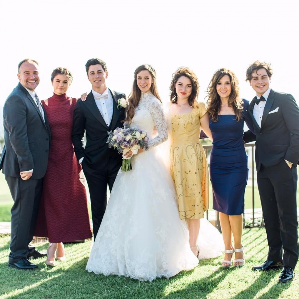 It was truly and honor to have my whole cast come to my big day! Could be more blessed and appreciative of all that we did together... Many memories I'll never forget and always cherish. @selenagomez @jaketaustin @comeagainjen14 @daviddeluise and Maria! @christineskariphotography
