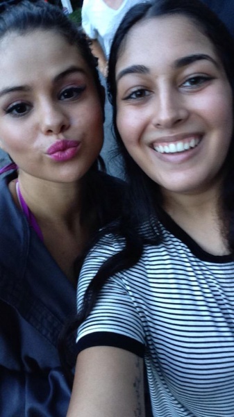 @Saba_Mars: Met Selena Gomez again 😭
