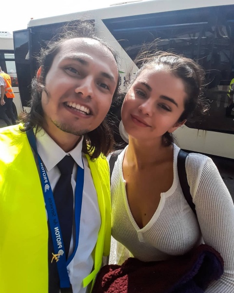 @mertcansemen: This is a very special and meaningful memoir for me. Thanx for this moment. You're beautiful and great hearted @selenagomez Love you 😍🤗 -xoxo
-
-
-
-
-
-
-
#selenagomez #selenators #memoir #picoftheday #happy #great #greatday #girl #boy #queen #love #funny #selena #selenator #selenagomezforever #selenagomezfans #fans
