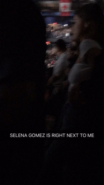 May 23: Selena at The Weeknd’s “Legend Of The Fall” tour in Chicago, Illinois. (credit: ‪@alinasidd_)
