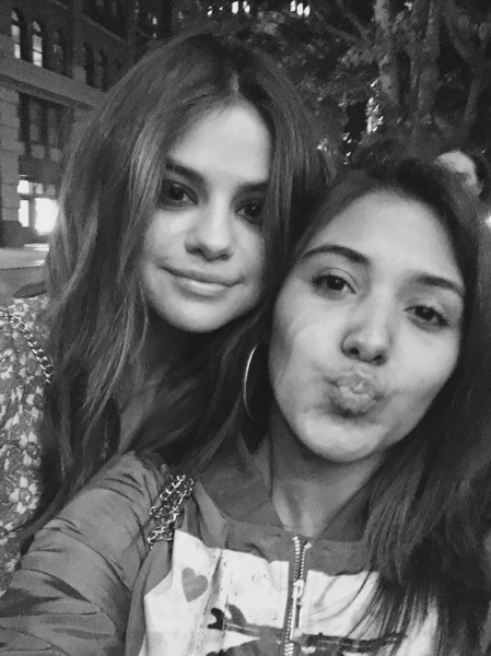 @purposeselenur: Baddest bitch alive I love this queen so much always love seeing you ❤️@selenagomez
