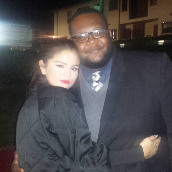 swiggy_swigg: It was a long, but #greatnight at the #LaughFactory it was a pleasure to work this #lovable girl @selenagomez thanks for coming by tonight hope you & ur ppl had fun #chocolatesundays #selenagomez #laborday #weekend #4am heading #home
