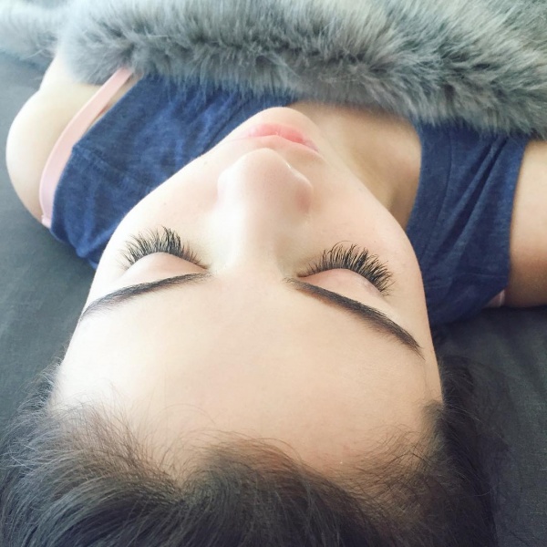Beautiful even when sleeping 💗 @selenagomez 
Lashes by @mijuvansalon 
best retention ever :) Stay tuned for the after photo!
