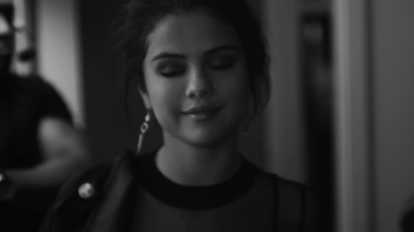 Selena_Gomez_-_The_Heart_Wants_What_It_Wants_28Official_Video29_mp40660.png