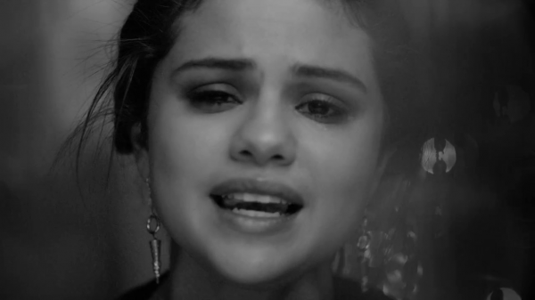 Selena_Gomez_-_The_Heart_Wants_What_It_Wants_28Official_Video29_mp40666.png