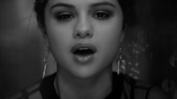 Selena_Gomez_-_The_Heart_Wants_What_It_Wants_28Official_Video29_mp40678.png