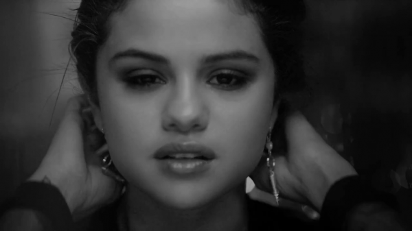 Selena_Gomez_-_The_Heart_Wants_What_It_Wants_28Official_Video29_mp40679.png