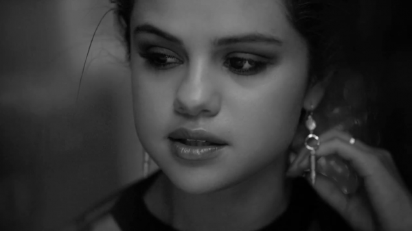 Selena_Gomez_-_The_Heart_Wants_What_It_Wants_28Official_Video29_mp40695.png