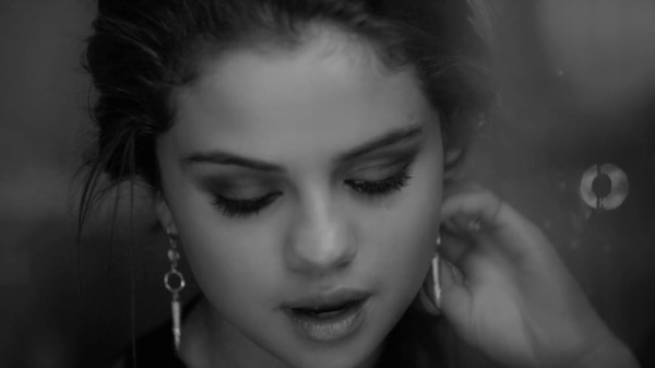Selena_Gomez_-_The_Heart_Wants_What_It_Wants_28Official_Video29_mp40707.png