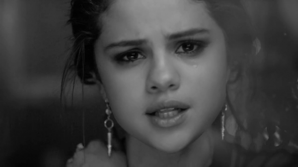 Selena_Gomez_-_The_Heart_Wants_What_It_Wants_28Official_Video29_mp40722.png