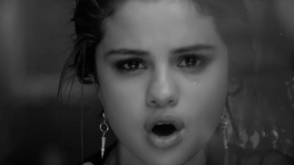Selena_Gomez_-_The_Heart_Wants_What_It_Wants_28Official_Video29_mp40725.png