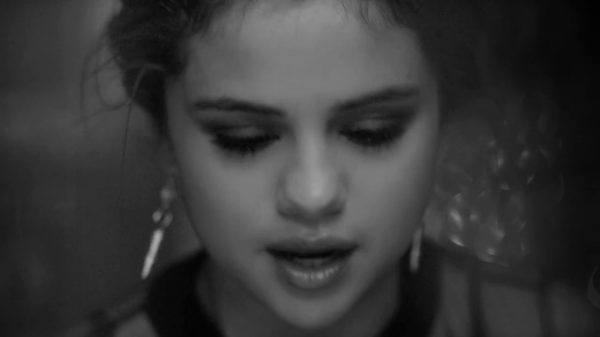 Selena_Gomez_-_The_Heart_Wants_What_It_Wants_28Official_Video29_mp40810.png