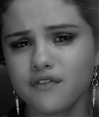 Selena_Gomez_-_The_Heart_Wants_What_It_Wants_28Official_Video29_mp40729.png