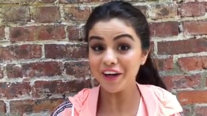 _adidasneolabel_-_1_hour_left_to_get_your_questions_in_for_the_exclusive_adidas_NEO_Google_Hangout_w__selenagomez21_Tune_in_httpa_did_asneoselenahangout_mp40109~0.jpg