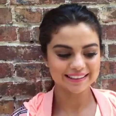 _adidasneolabel_-_1_hour_left_to_get_your_questions_in_for_the_exclusive_adidas_NEO_Google_Hangout_w__selenagomez21_Tune_in_httpa_did_asneoselenahangout_mp40158.jpg