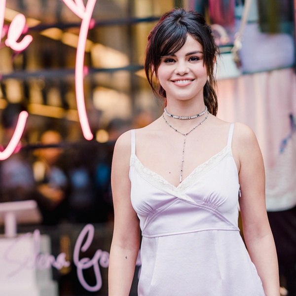 Only four more days to visit the #Coach x #SelenaGomez pop-up shop at The Grove before it closes on September 10. Shop her new collection of bags, accessories and ready-to-wear now. #CoachNY #CoachxSelena
