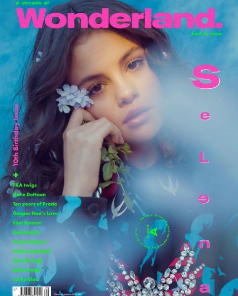I shot and interviewed @selenagomez for the new issue of @wonderlandmag 💦 go get it 🌟
