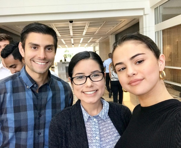 I have a meeting during my lunch time today and decided to run downstairs to get something quick from the cafe and ran into Selena Gomez! I let her know that I love her music despite my love for Heavy Metal (I listen to all types of music btw). 🔥💪 I remember seeing her on Barney (my fav show as a kid) and now she’s a strong female figure that encourages and empowers others! #SelenaGomez
