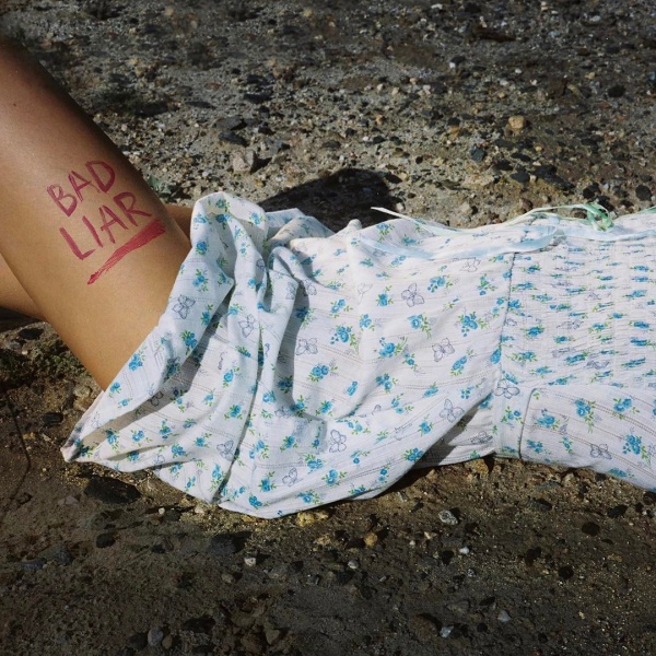 @selenagomez BAD LIAR out now on @spotify 💕
