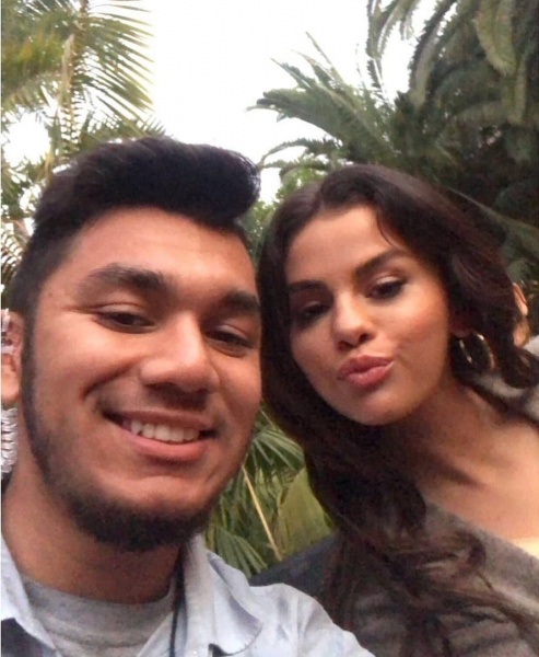 @john_oconnor5: in complete loss of words for being able to meet these two @selenagomez & @jamesfgoldstein
