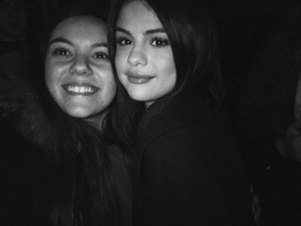 @mianalice: Words cannot describe how much I love you and how much this pic and this moment are important for me! After so many years I finally met you.. and I couldn’t be happier than this🖤 
#loveubabe #mybabe #Selenators #forever
