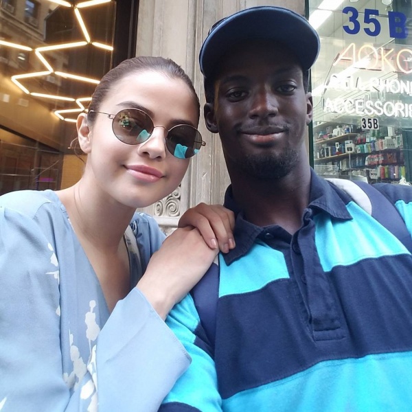 @blazergman: This is a moment to remember 😁👍. She is absolutely so Sweet, Nice & Beautiful in person Thank you Singer-Songwriter and Actress Selena Gomez @selenagomez for taking the time to take a selfie with me 💕❤❤ @selenagomez #selenagomez #selenagomezfanc

