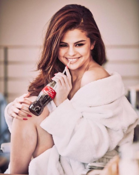 #selenagomez for @cocacola • shot by @guyaroch • #chrisclassenstyle
