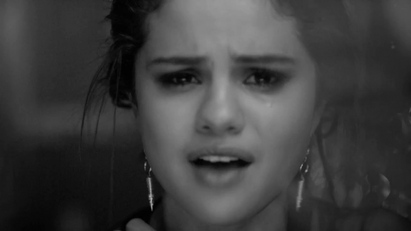 Selena_Gomez_-_The_Heart_Wants_What_It_Wants_28Official_Video29_mp40724.png
