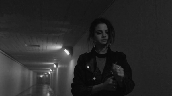 Selena_Gomez_-_The_Heart_Wants_What_It_Wants_28Official_Video29_mp40827.png