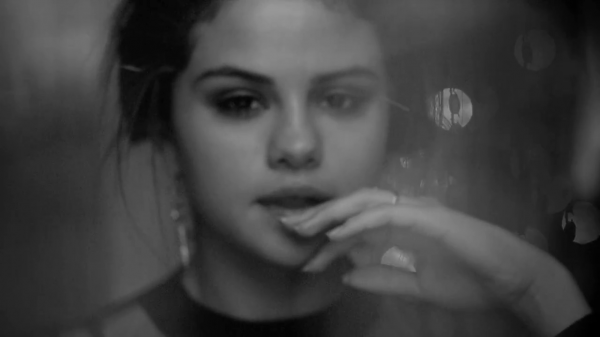 Selena_Gomez_-_The_Heart_Wants_What_It_Wants_28Official_Video29_mp40828.png