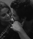 Selena_Gomez_-_The_Heart_Wants_What_It_Wants_28Official_Video29_mp40741.png