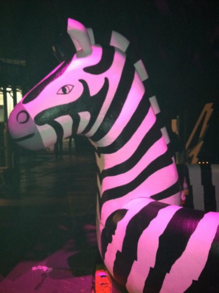 I have no idea???? off to lunch.... #whowillstealtheshow I say the #Zebra RT
